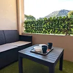 With Terrace In The Heart Of Apartmán Toulon